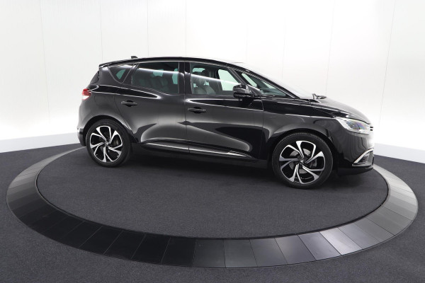 Renault Scénic TCE 160 EDC Black Edition | Trekhaak | Adaptieve Cruise Control | BOSE Premium Audio | Panoramadak