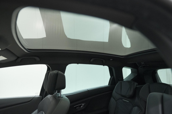Renault Scénic TCE 160 EDC Black Edition | Trekhaak | Adaptieve Cruise Control | BOSE Premium Audio | Panoramadak
