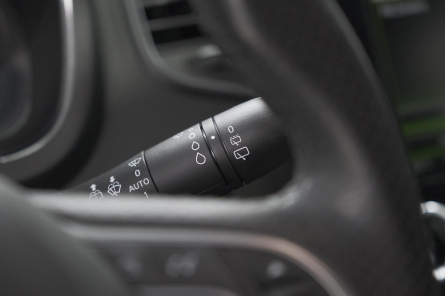 Renault Scénic TCE 160 EDC Black Edition | Trekhaak | Adaptieve Cruise Control | BOSE Premium Audio | Panoramadak