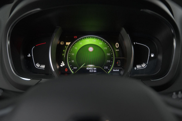 Renault Scénic TCE 160 EDC Black Edition | Trekhaak | Adaptieve Cruise Control | BOSE Premium Audio | Panoramadak