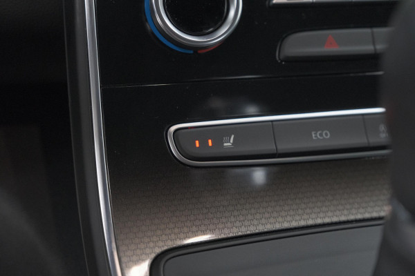 Renault Scénic TCE 160 EDC Black Edition | Trekhaak | Adaptieve Cruise Control | BOSE Premium Audio | Panoramadak