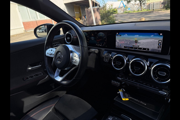 Mercedes-Benz A-Klasse 180 PRESTIGE AMG 2020 PANO LEDER ALCANTARA CARPLAY