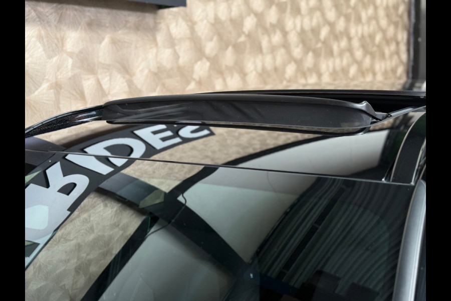 Volvo XC40 Ultimate Recharge Pure 70 kWh P8 | Pano | Stuur/Stoel verwarming | Camera | Google | H&K