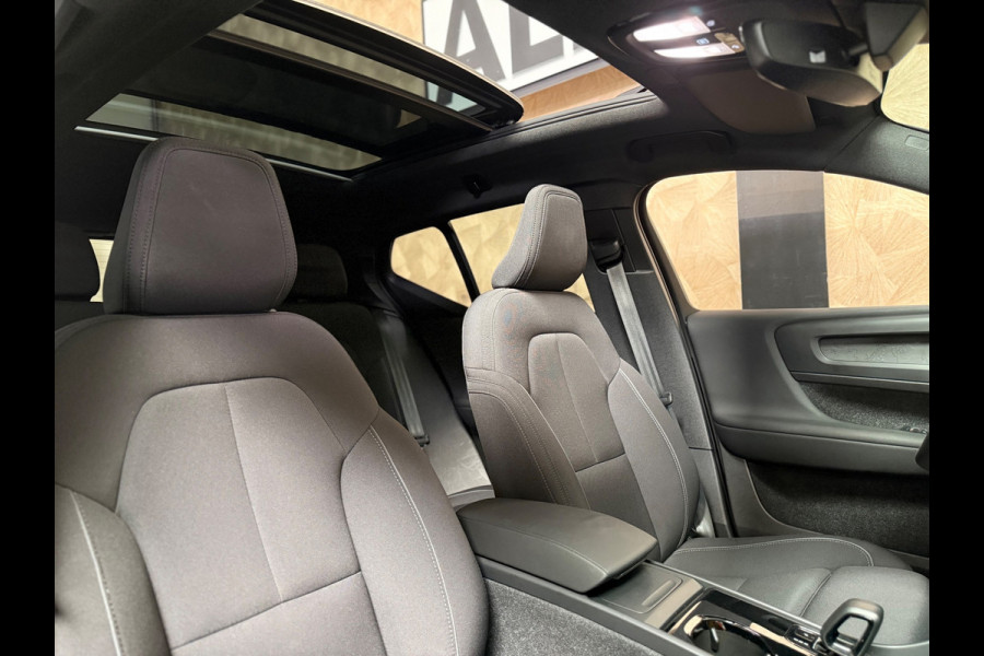 Volvo XC40 Ultimate Recharge Pure 70 kWh P8 | Pano | Stuur/Stoel verwarming | Camera | Google | H&K