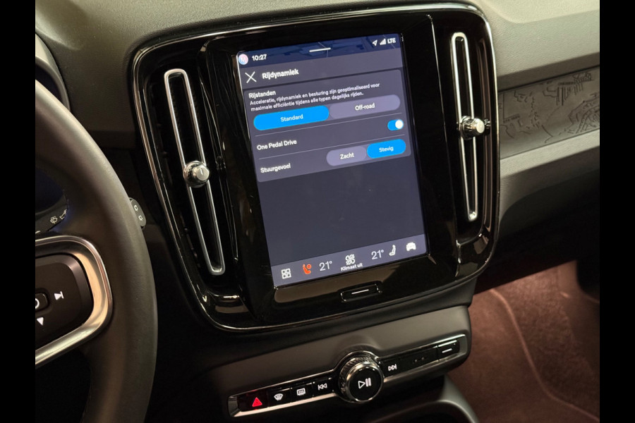 Volvo XC40 Ultimate Recharge Pure 70 kWh P8 | Pano | Stuur/Stoel verwarming | Camera | Google | H&K