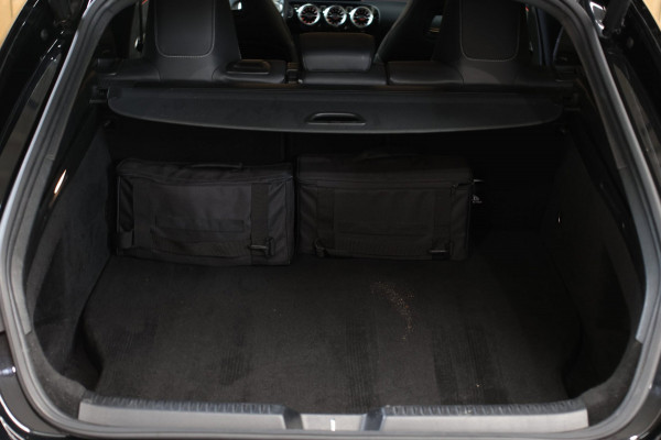 Mercedes-Benz CLA-Klasse Shooting Brake 250 e AMG *Pano*Burmester*Elek. stoelen*Trekhaak*