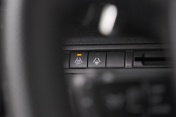 Peugeot 3008 PureTech 130 EAT8 GT | Camera | Adaptieve Cruise Control | Alcantara Bekleding | Dodehoekdetectie