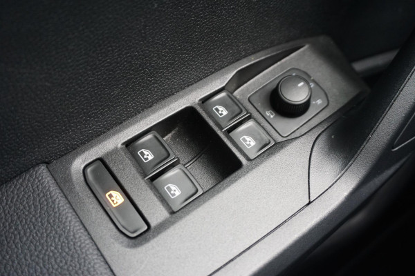 Seat Arona 1.0 TSI Style Business Intense/Carplay/camera/NAP