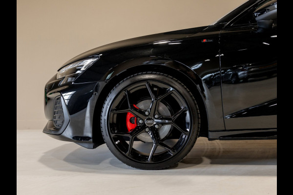 Audi A3 Sportback 35 TFSI 2x S-Line edition / 150pk / Panorama dak / Sonos / Achteruitrij camera /