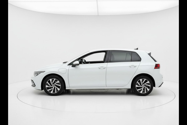 Volkswagen Golf eHybrid 204PK DSG STYLE CAMERA/NAVI/CARPLAY PLUG IN HYBRIDE