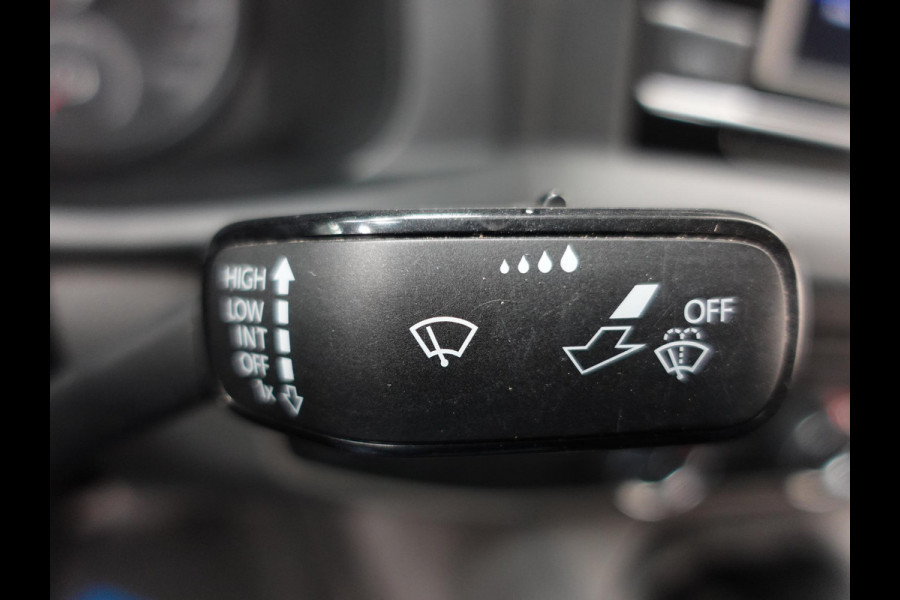 Volkswagen Transporter 110PK L1H1 Airco Cruise Control Trekhaak Camera Apple Carplay/Android Auto
