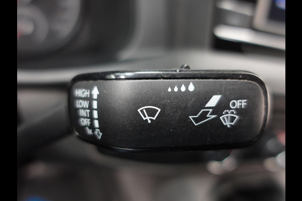 Volkswagen Transporter 110PK L1H1 Airco Cruise Control Trekhaak Camera Apple Carplay/Android Auto