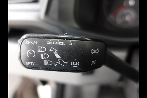 Volkswagen Transporter 110PK L1H1 Airco Cruise Control Trekhaak Camera Apple Carplay/Android Auto