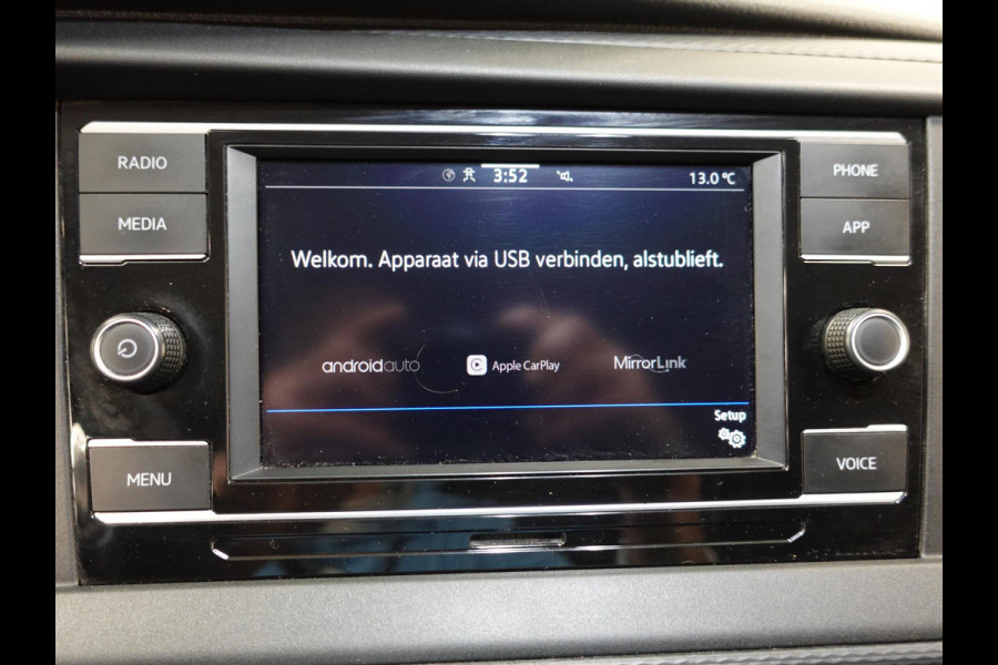 Volkswagen Transporter 110PK L1H1 Airco Cruise Control Trekhaak Camera Apple Carplay/Android Auto
