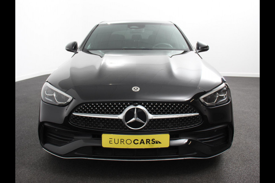 Mercedes-Benz C-Klasse 300e AMG Line sedan Automaat Climate control Adaptieve cruise control Parkeersensoren Achteruitrijcamera Sfeerverlichting Stoelverwarming Keyless LED Navigatie
