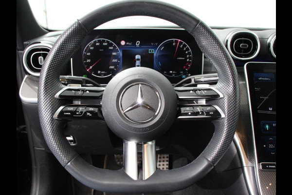 Mercedes-Benz C-Klasse 300e AMG Line sedan Automaat Climate control Adaptieve cruise control Parkeersensoren Achteruitrijcamera Sfeerverlichting Stoelverwarming Keyless LED Navigatie