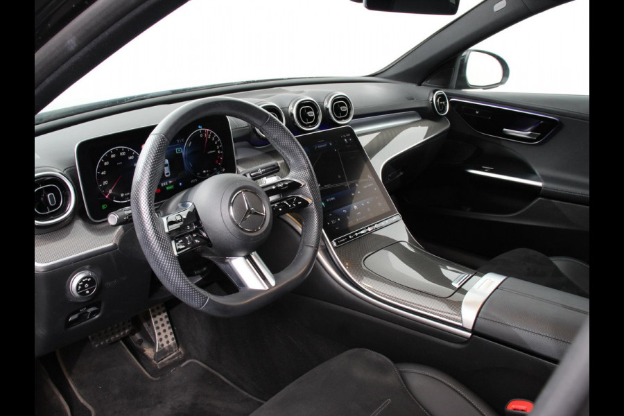 Mercedes-Benz C-Klasse 300e AMG Line sedan Automaat Climate control Adaptieve cruise control Parkeersensoren Achteruitrijcamera Sfeerverlichting Stoelverwarming Keyless LED Navigatie