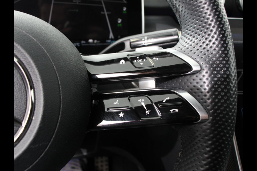 Mercedes-Benz C-Klasse 300e AMG Line sedan Automaat Climate control Adaptieve cruise control Parkeersensoren Achteruitrijcamera Sfeerverlichting Stoelverwarming Keyless LED Navigatie