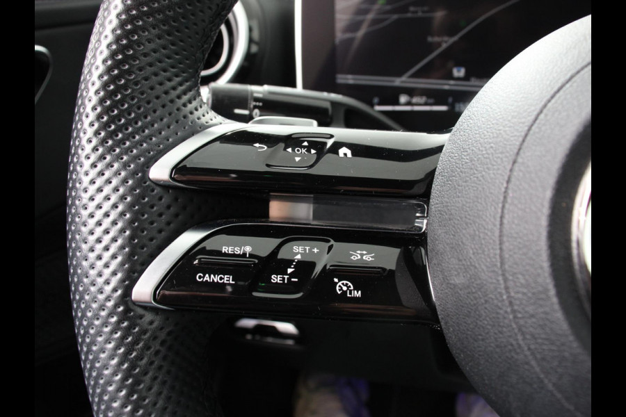 Mercedes-Benz C-Klasse 300e AMG Line sedan Automaat Climate control Adaptieve cruise control Parkeersensoren Achteruitrijcamera Sfeerverlichting Stoelverwarming Keyless LED Navigatie