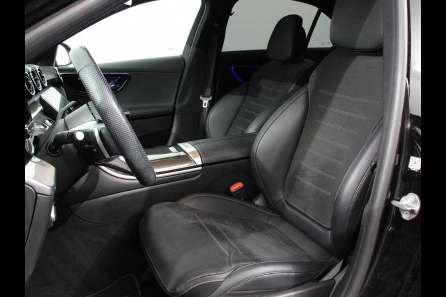Mercedes-Benz C-Klasse 300e AMG Line sedan Automaat Climate control Adaptieve cruise control Parkeersensoren Achteruitrijcamera Sfeerverlichting Stoelverwarming Keyless LED Navigatie