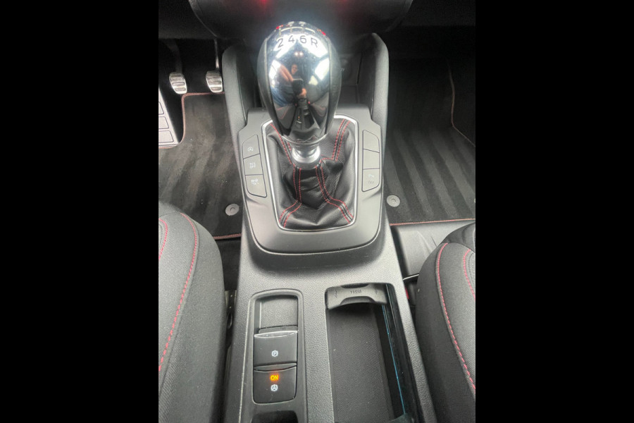 Ford FOCUS Wagon 1.0 EcoBoost Hybrid ST Line X Business