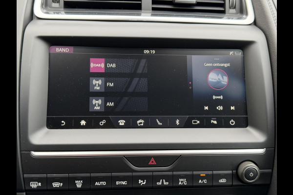 Jaguar E-Pace 2.0 P200 AWD R-Dyn Automaat Cruise Stoel/Stuur Verwarming Bluetooth Clima