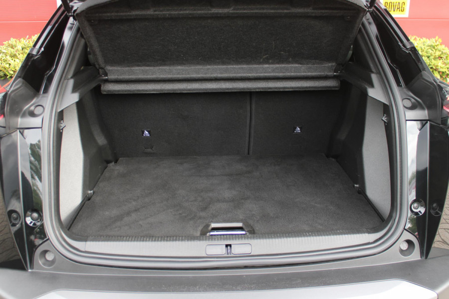 Peugeot 2008 1.2 Hybrid 145PK AUTOMAAT GT | ELEKTRISCH BEDIENBARE BESTUURDERSSTOEL | NAVIGATIE | FULL LED KOPLAMPEN | DRAADLOZE APPLE CARPLAY/ANDROID AUTO | ADAPTIVE CRUISE CONTROL | CAMERA VOOR + ACHTER | CLIMATE CONTROL | LICHTMETALEN VELGEN 17" | KEYLESS ENTRY/START | DAB+ RADIO | ALCANTARA/LEDEREN BEKLEDING  | DODEHOEK DETECTIE | PARKEERSENSOREN VOOR + ACHTER | STOEL VERWARMING | DRAADLOZE TELEFOONLADER |