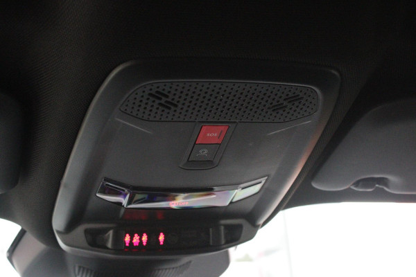 Peugeot 2008 1.2 Hybrid 145PK AUTOMAAT GT | ELEKTRISCH BEDIENBARE BESTUURDERSSTOEL | NAVIGATIE | FULL LED KOPLAMPEN | DRAADLOZE APPLE CARPLAY/ANDROID AUTO | ADAPTIVE CRUISE CONTROL | CAMERA VOOR + ACHTER | CLIMATE CONTROL | LICHTMETALEN VELGEN 17" | KEYLESS ENTRY/START | DAB+ RADIO | ALCANTARA/LEDEREN BEKLEDING  | DODEHOEK DETECTIE | PARKEERSENSOREN VOOR + ACHTER | STOEL VERWARMING | DRAADLOZE TELEFOONLADER |