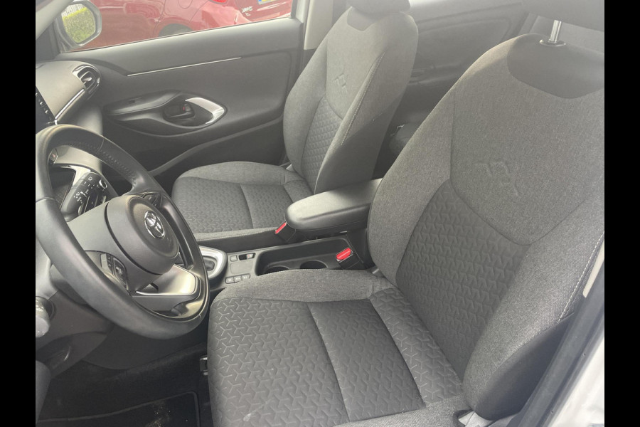 Toyota Yaris Cross 1.5 Hybrid 115 Active Bi-Tone | Apple Carplay & AndroidAUTO | Camera | Privacy Glass |