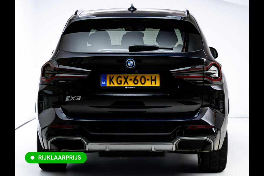 BMW iX3 M-Sport High Executive 80 kWh | Pano | Leder | Led | Shadowline | Stoelverwarming | Camera | Carbon black metallic