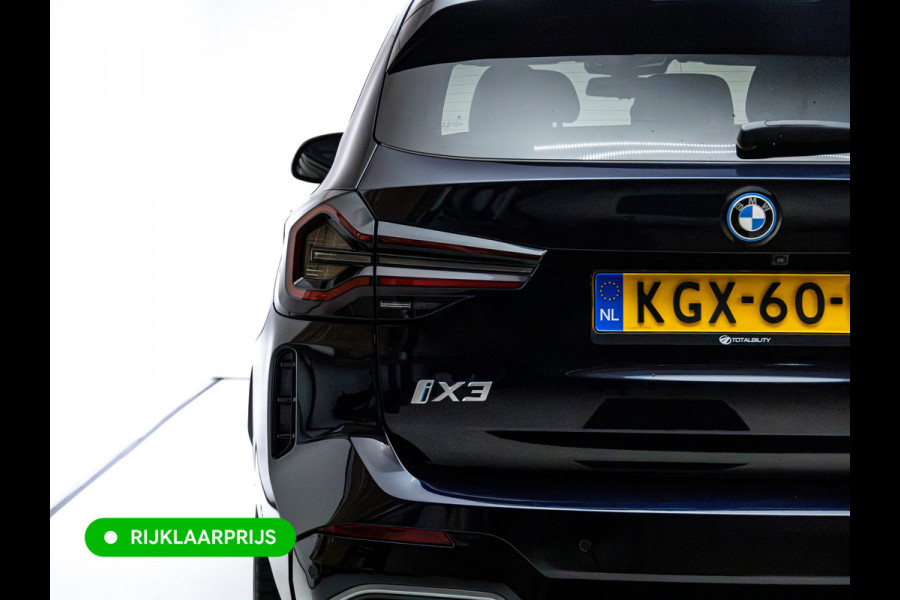 BMW iX3 M-Sport High Executive 80 kWh | Pano | Leder | Led | Shadowline | Stoelverwarming | Camera | Carbon black metallic