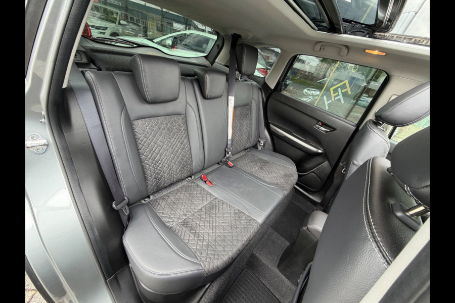Suzuki Vitara 1.4 automaat Style Smart Hybrid, 1e eigenaar, Pano, CarPlay, Leder