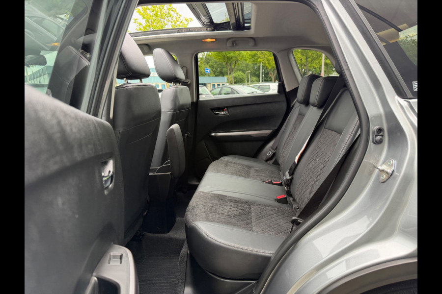 Suzuki Vitara 1.4 automaat Style Smart Hybrid, 1e eigenaar, Pano, CarPlay, Leder