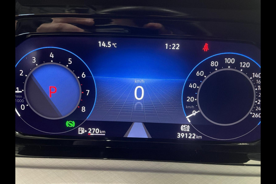 Volkswagen Golf 1.0 eTSI DSG Life Navigatie Apple Carplay/Android Auto Parkeersensoren Adaptieve Cruise Control Sfeerverlichting Virtual Cockpit Climate Control Lichtmetalen velgen