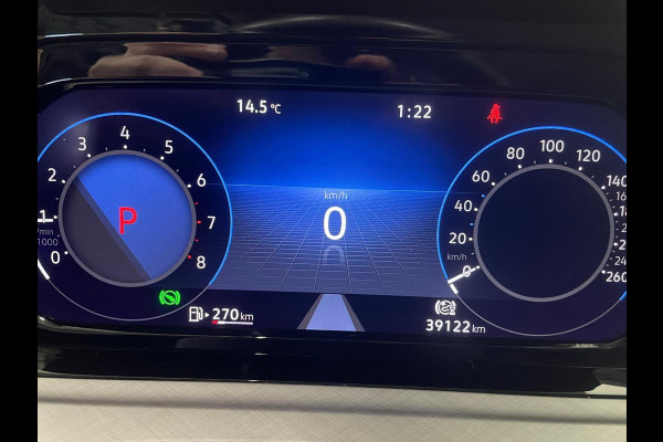 Volkswagen Golf 1.0 eTSI DSG Life Navigatie Apple Carplay/Android Auto Parkeersensoren Adaptieve Cruise Control Sfeerverlichting Virtual Cockpit Climate Control Lichtmetalen velgen