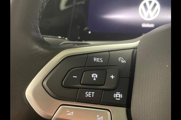 Volkswagen Golf 1.0 eTSI DSG Life Navigatie Apple Carplay/Android Auto Parkeersensoren Adaptieve Cruise Control Sfeerverlichting Virtual Cockpit Climate Control Lichtmetalen velgen