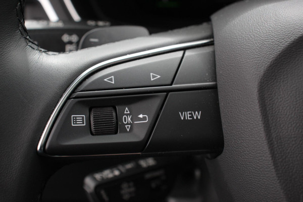 Audi A4 Avant 40 TFSI 204 pk S-tronic S Line Plus Navigatie Adaptive Cruise Control Parkeersensoren Lane Assist Elektrische achterklep Stoelverwarming Ledverlichting Virtual Cockpit Climatronic