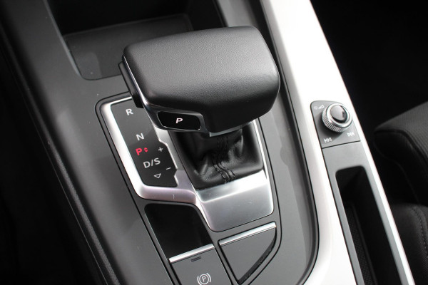 Audi A4 Avant 40 TFSI 204 pk S-tronic S Line Plus Navigatie Adaptive Cruise Control Parkeersensoren Lane Assist Elektrische achterklep Stoelverwarming Ledverlichting Virtual Cockpit Climatronic