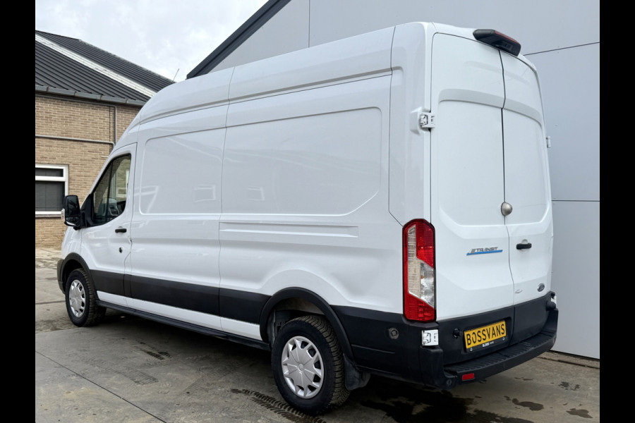 Ford E-Transit 68kWh 184PK L3H3 317km WLTP 96% (SOH) BEV Snelladen Camera Cruise control Climate control Carplay Navigatie Laadkabel Parkeersensoren