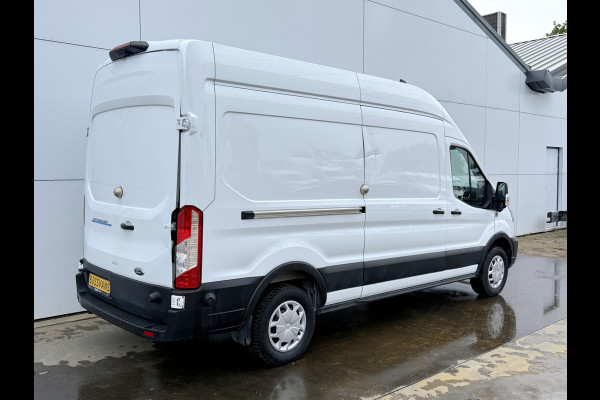 Ford E-Transit 68kWh 184PK L3H3 317km WLTP 96% (SOH) BEV Snelladen Camera Cruise control Climate control Carplay Navigatie Laadkabel Parkeersensoren