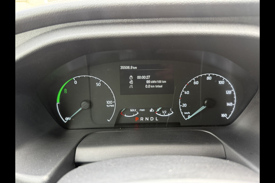 Ford E-Transit 68kWh 184PK L3H3 317km WLTP 96% (SOH) BEV Snelladen Camera Cruise control Climate control Carplay Navigatie Laadkabel Parkeersensoren