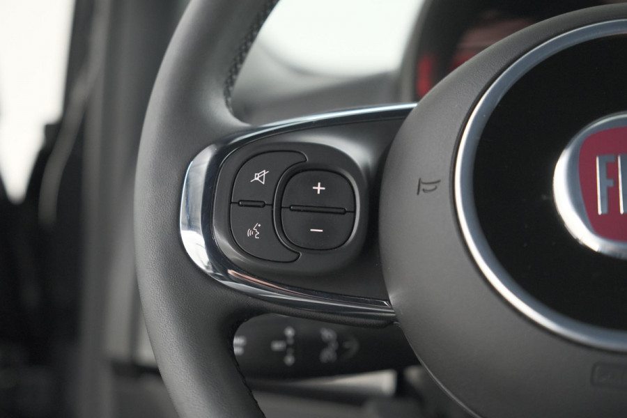 Fiat 500C 1.0 Hybrid Dolcevita | Elektrisch Vouwdak | Apple Carplay | Parkeersensoren | Climate Control