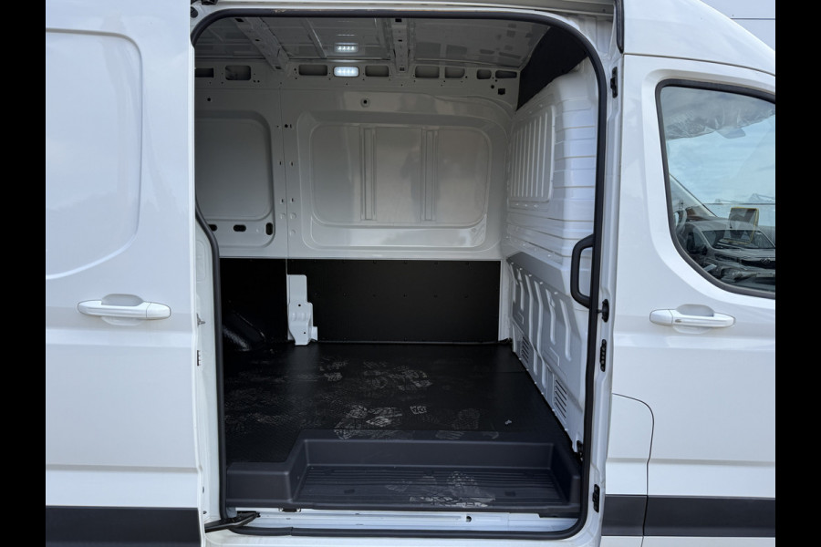 Maxus eDeliver 9 72kWh Nieuw Elektrisch 72kWh 280km WLTP L2H2 204PK ACC Stoelverwarming Snelladen LED Airco BPM Vrij