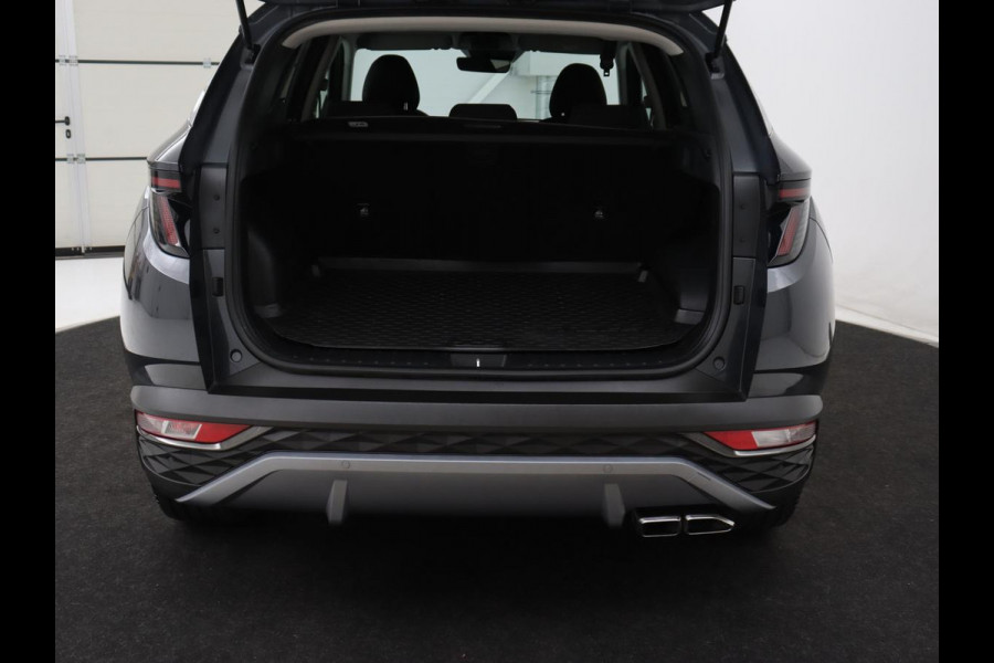 Hyundai Tucson 1.6 T-GDI PHEV Comfort 4WD | SOH 96% | Stoelverwarming | Trekhaak | Adaptive cruise | Camera | Carplay | Full LED | Navigatie | DAB | Keyless | Climate control | Plug In