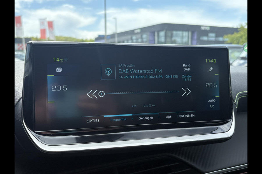 Peugeot e-208 EV GT 50 kWh | 7800 KM | Stoelverwarming | Adaptive Cruise | Dodehoeksensoren | LM Winterset