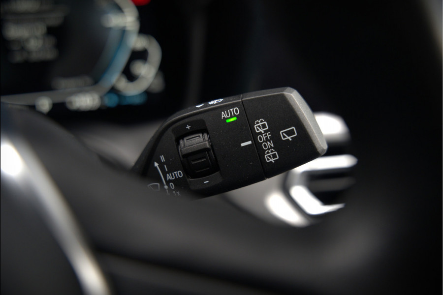 BMW 3 Serie Touring 320e xDrive Business Edition Plus Sport | Laser Led | Vol Leer | Stuurverwarming | Stoelverwarming | Keyless | Head-Up Display | Apple Carplay | Navigatie | SOH 86%