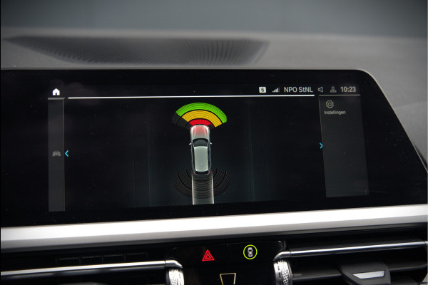 BMW 3 Serie Touring 320e xDrive Business Edition Plus Sport | Laser Led | Vol Leer | Stuurverwarming | Stoelverwarming | Keyless | Head-Up Display | Apple Carplay | Navigatie | SOH 86%