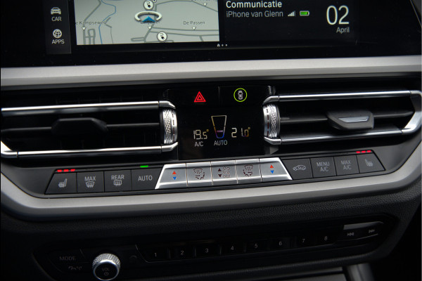 BMW 3 Serie Touring 320e xDrive Business Edition Plus Sport | Laser Led | Vol Leer | Stuurverwarming | Stoelverwarming | Keyless | Head-Up Display | Apple Carplay | Navigatie | SOH 86%