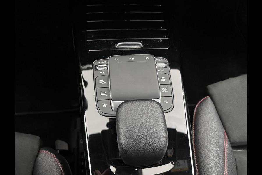 Mercedes-Benz CLA-Klasse Shooting Brake 200 AMG-Sportpack Business Solution (INCL-BTW) Aut. *LEATHER-MICROFIBRE | FULL-LED | HEATED-SPORTSEATS | DIGI-COCKPIT | DAB+ | NAVI-FULLMAP | CAMERA | PRIVACYGLASS | SHIFTPADDLES | 18''ALU*