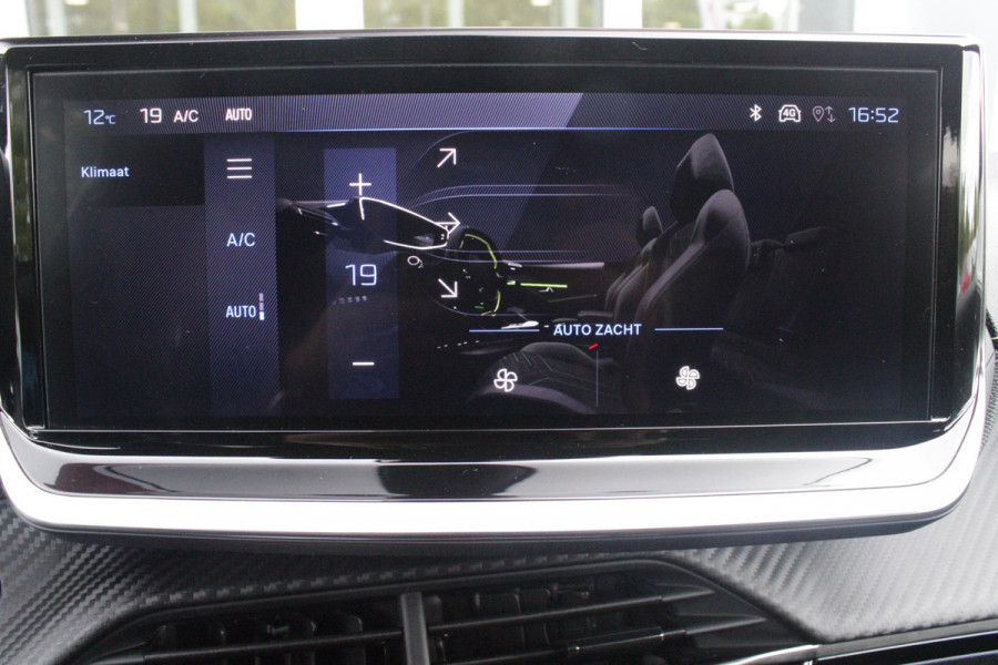 Peugeot 208 1.2 Hybrid 145PK AUTOMAAT GT | NAVIGATIE | DRAADLOZE APPLE CARPLAY/ANDROID AUTO | CAMERA VOOR + ACHTER | FULL LED KOPLAMPEN | LICHTMETALEN VELGEN 17" | DODEHOEK DETECTIE | DRAADLOZE TELEFOONLADER | KEYLESS ENTRY/START | DAB+ RADIO | ADAPTIVE CRUISE CONTROL |